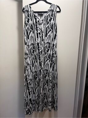 Antthony Black and White Printed Maxi Dress